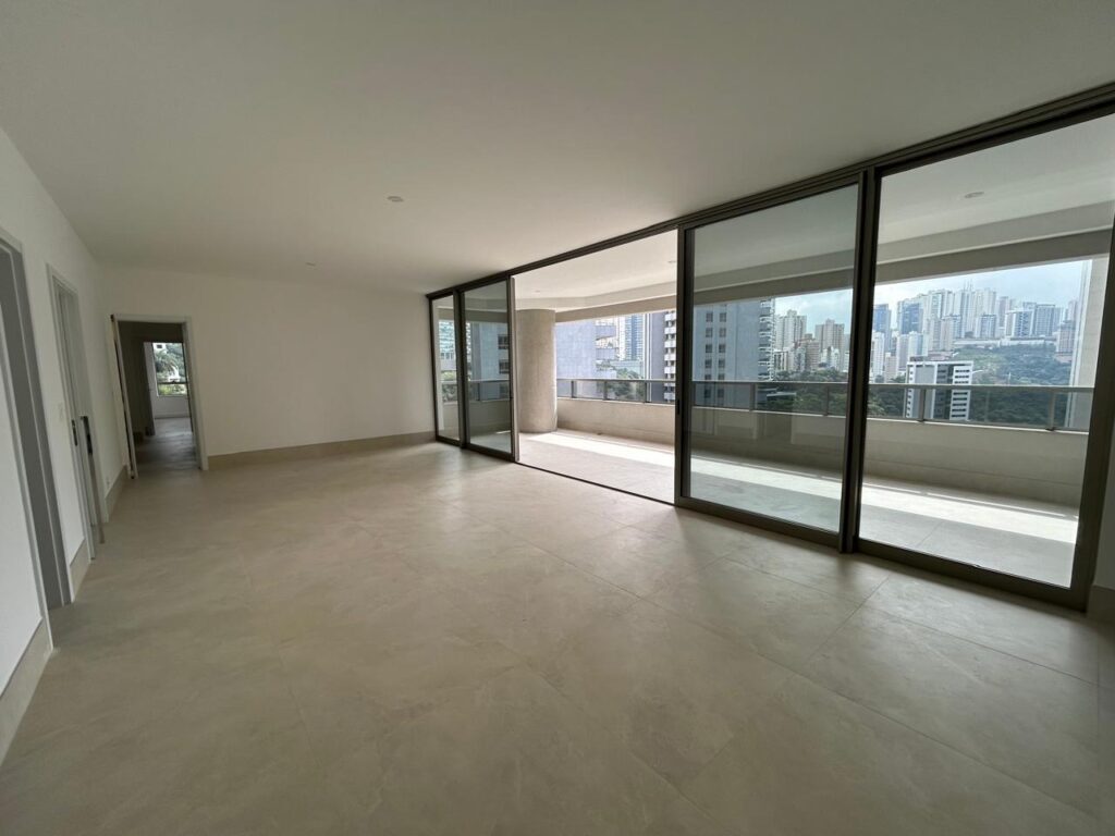 WhatsApp Image 2025-09-09 at 15.42.45 (2)