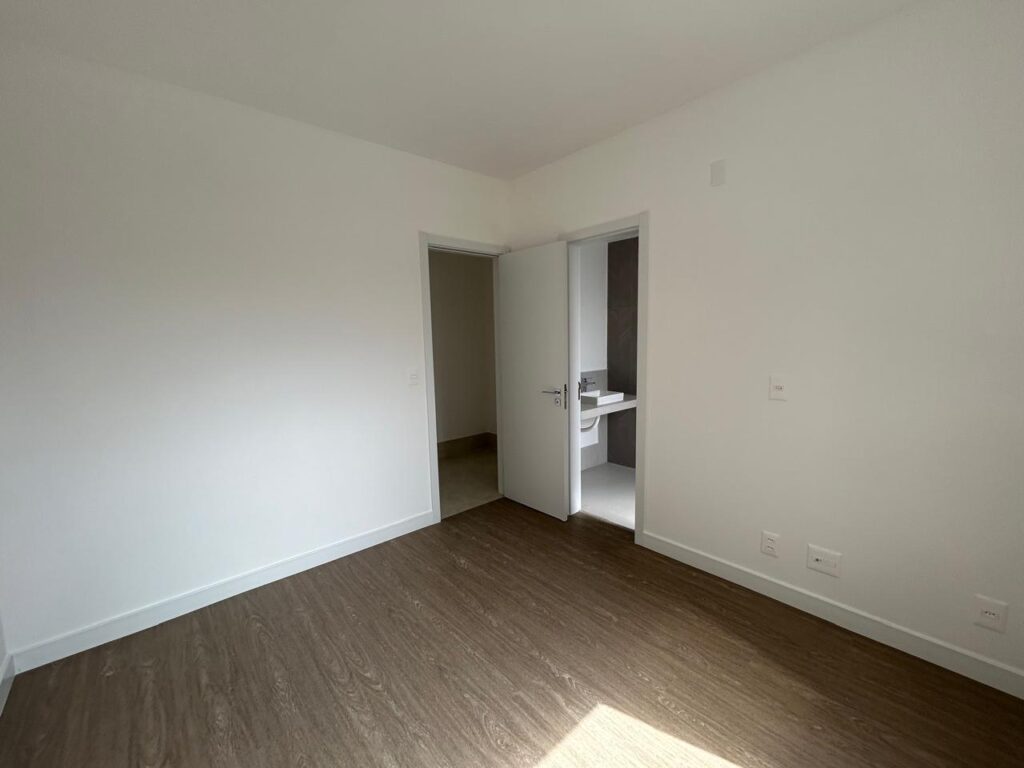 WhatsApp Image 2025-09-09 at 15.47.27 (3)